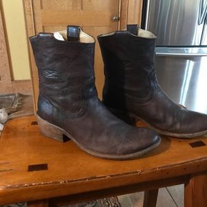 western Style frye booties